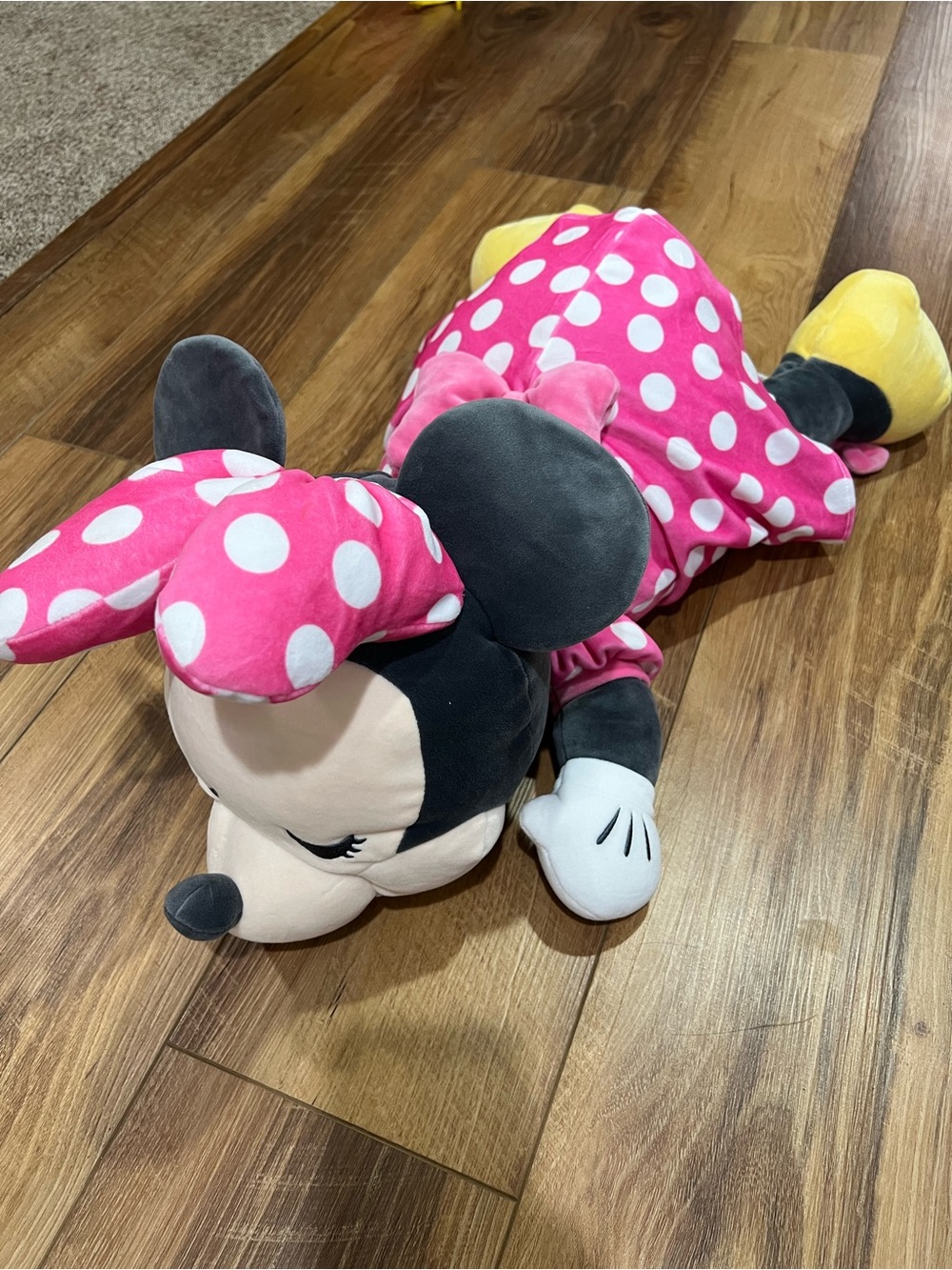 Disney Minnie Mouse Cuddleez Plush
